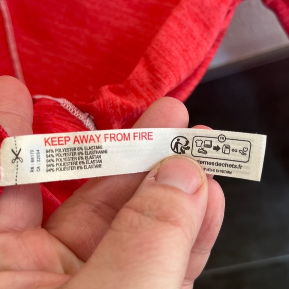 Free People FP MOVEMENT Right On Run Layer Shirt Winterberry Red Size Medium - Picture 9 of 11